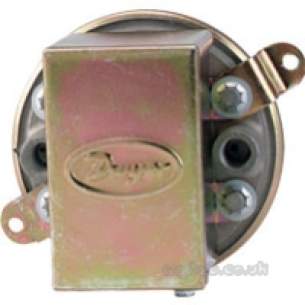 Dwyer 1910 00 Difference Pressure Switch 0.07-0.15 Inch Wg