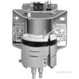 Honeywell Control Systems -  Honeywell Rp 7517a1009 2-10vdc In 3-15psi Out